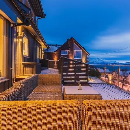 Big House With A Wonderful View شقة